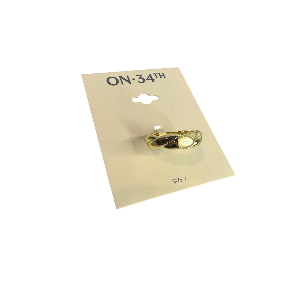 On 34th Gold Tone Mother of Pearl Twisted Signet Ring Size 7 100206529RI